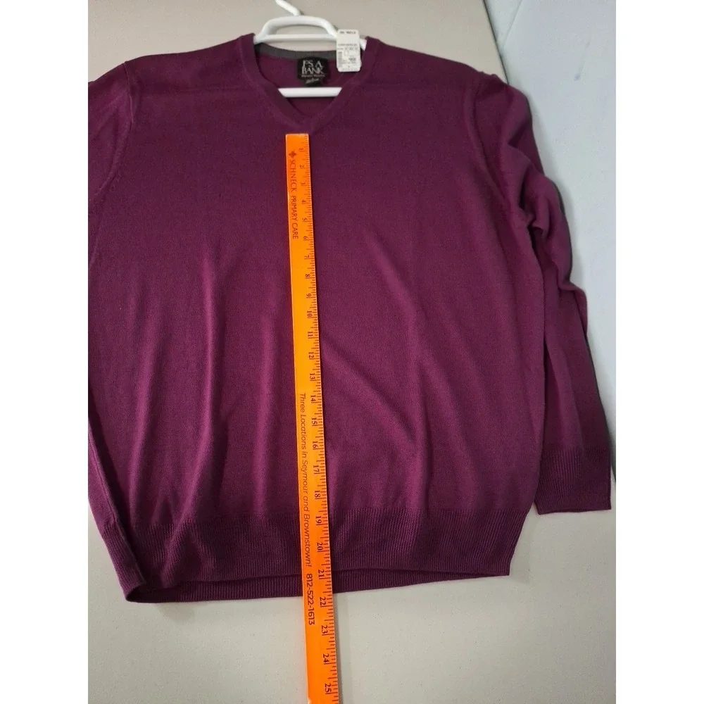 Jos A Bank Signature Collection‎ 100% Wool Mens Large Berry V Neck